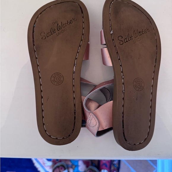 Salt Water Sandals by Hoy (little kids 13c) - Rose Gold Leather - Picture 5 of 5